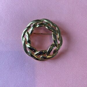 Gold Tone Braided Pin